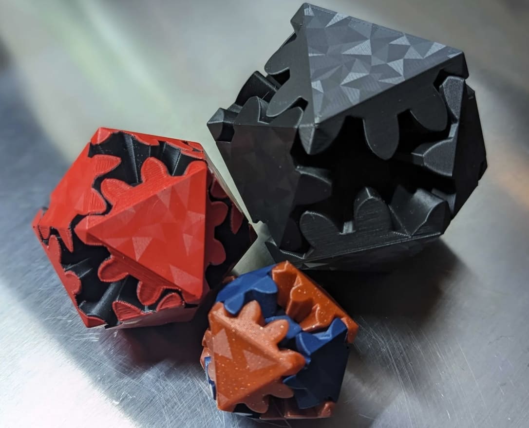 3d printed fidget toy_icosahedron gears fidget toy